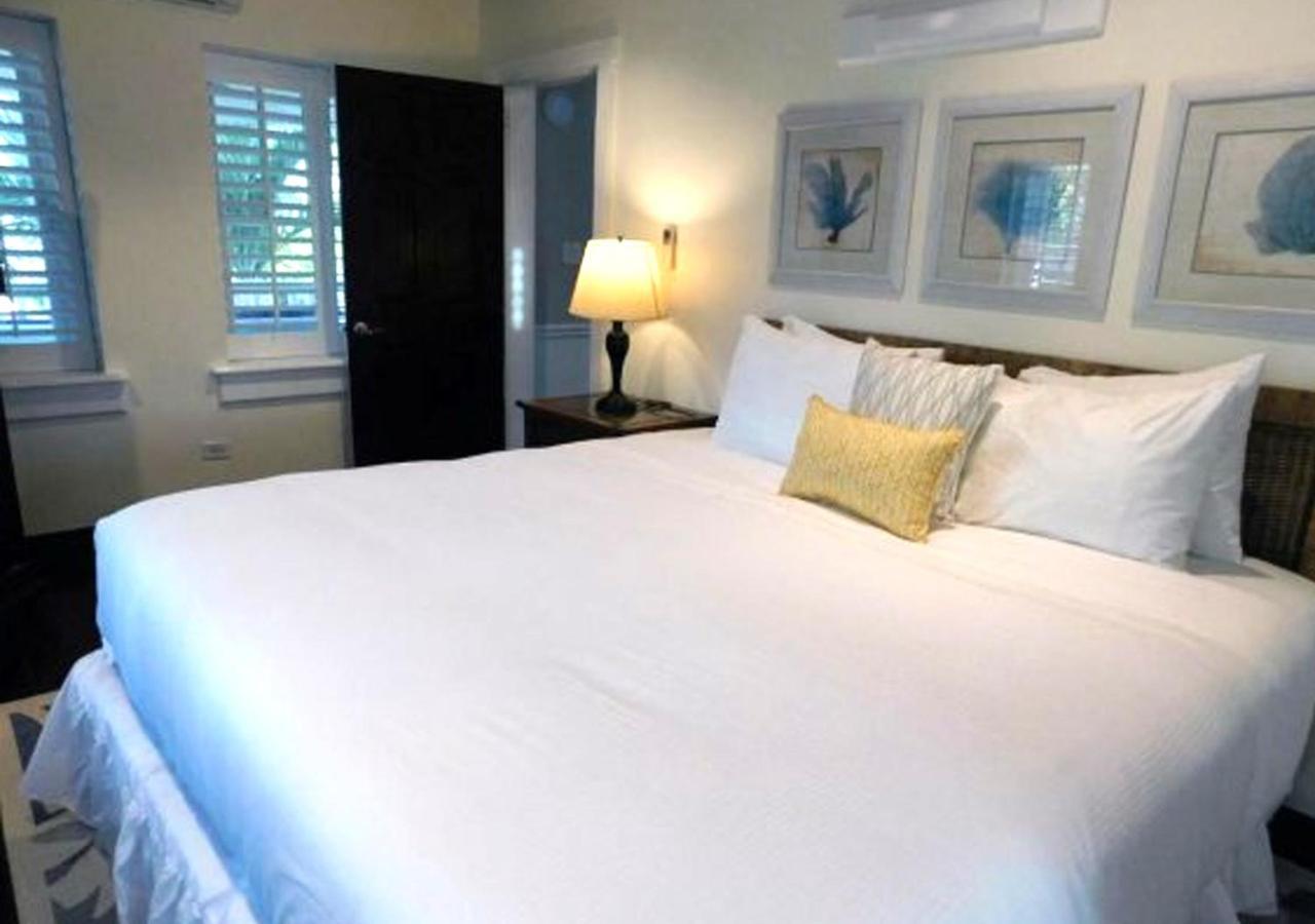 Готель Sapodilla House Dunmore Town Екстер'єр фото