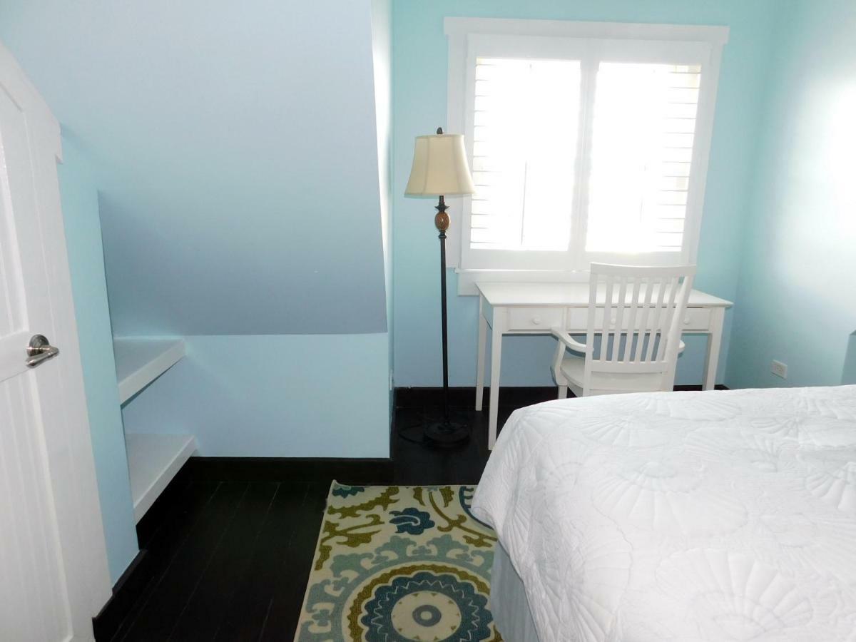 Готель Sapodilla House Dunmore Town Екстер'єр фото